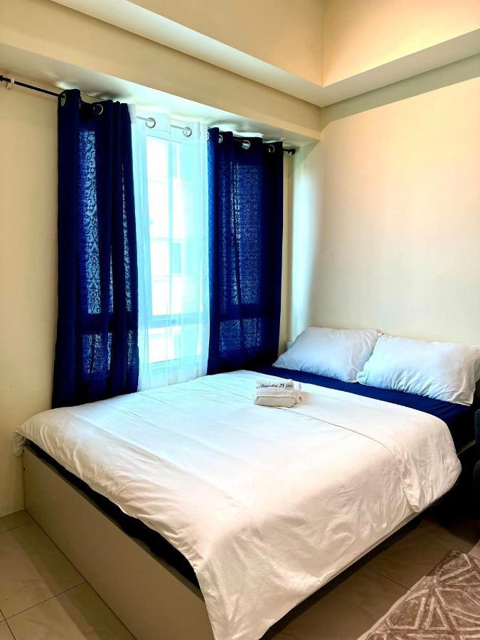 Modern Condo Living In Makati 마닐라 외부 사진